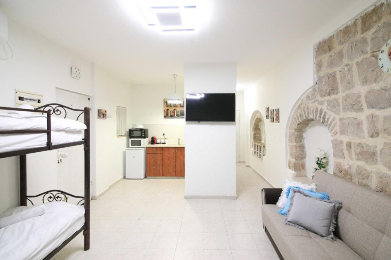 Private Hostel - Best Location Jerusalem Exteriör bild
