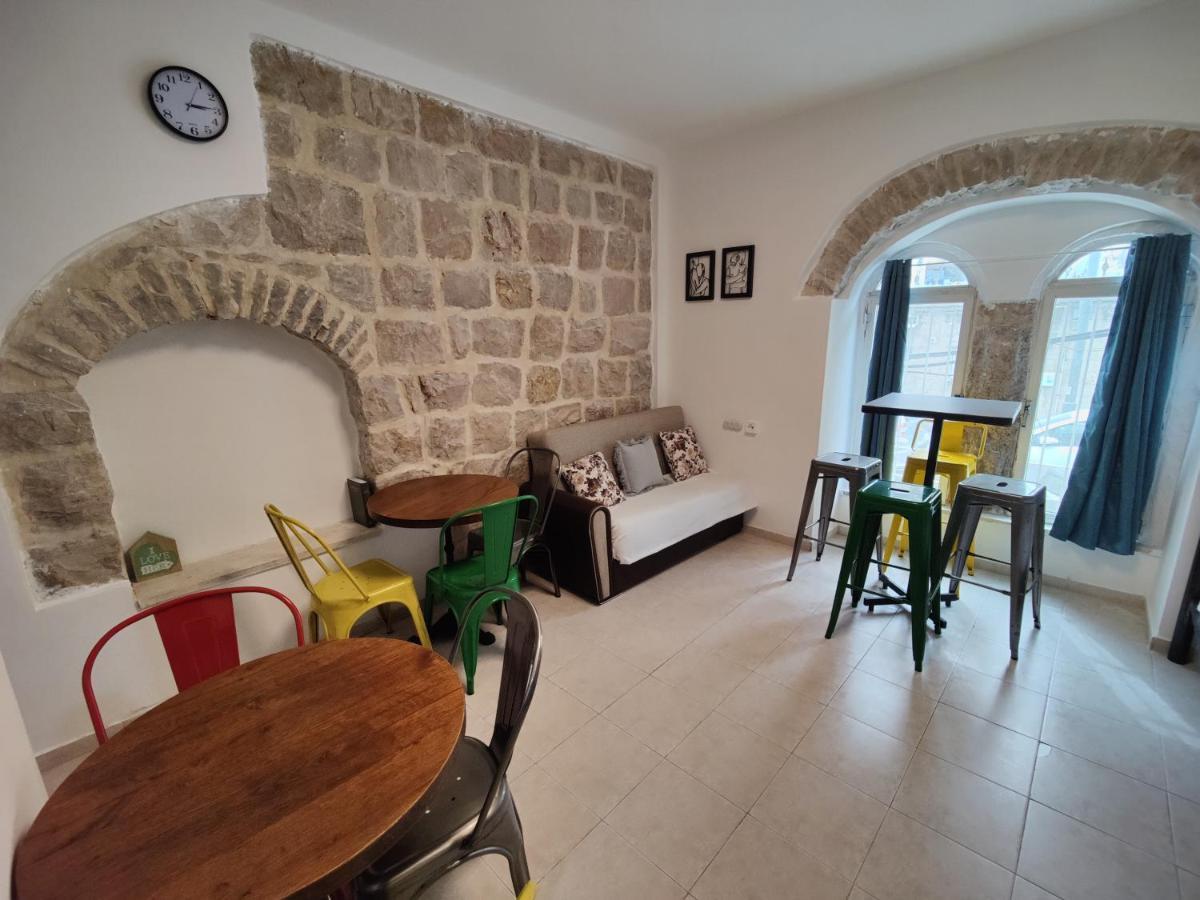 Private Hostel - Best Location Jerusalem Exteriör bild