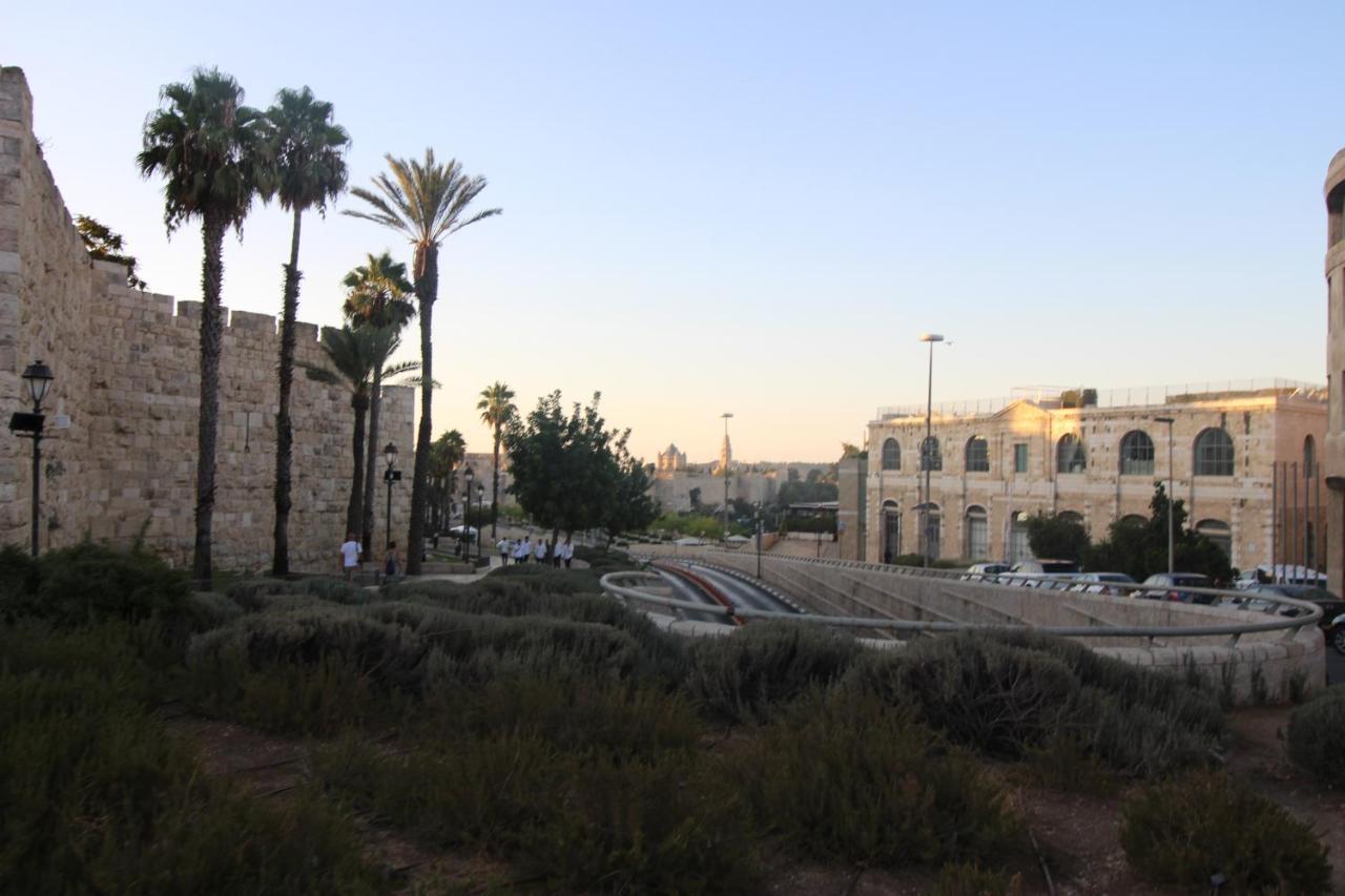 Private Hostel - Best Location Jerusalem Exteriör bild