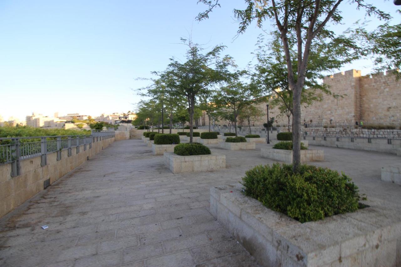 Private Hostel - Best Location Jerusalem Exteriör bild