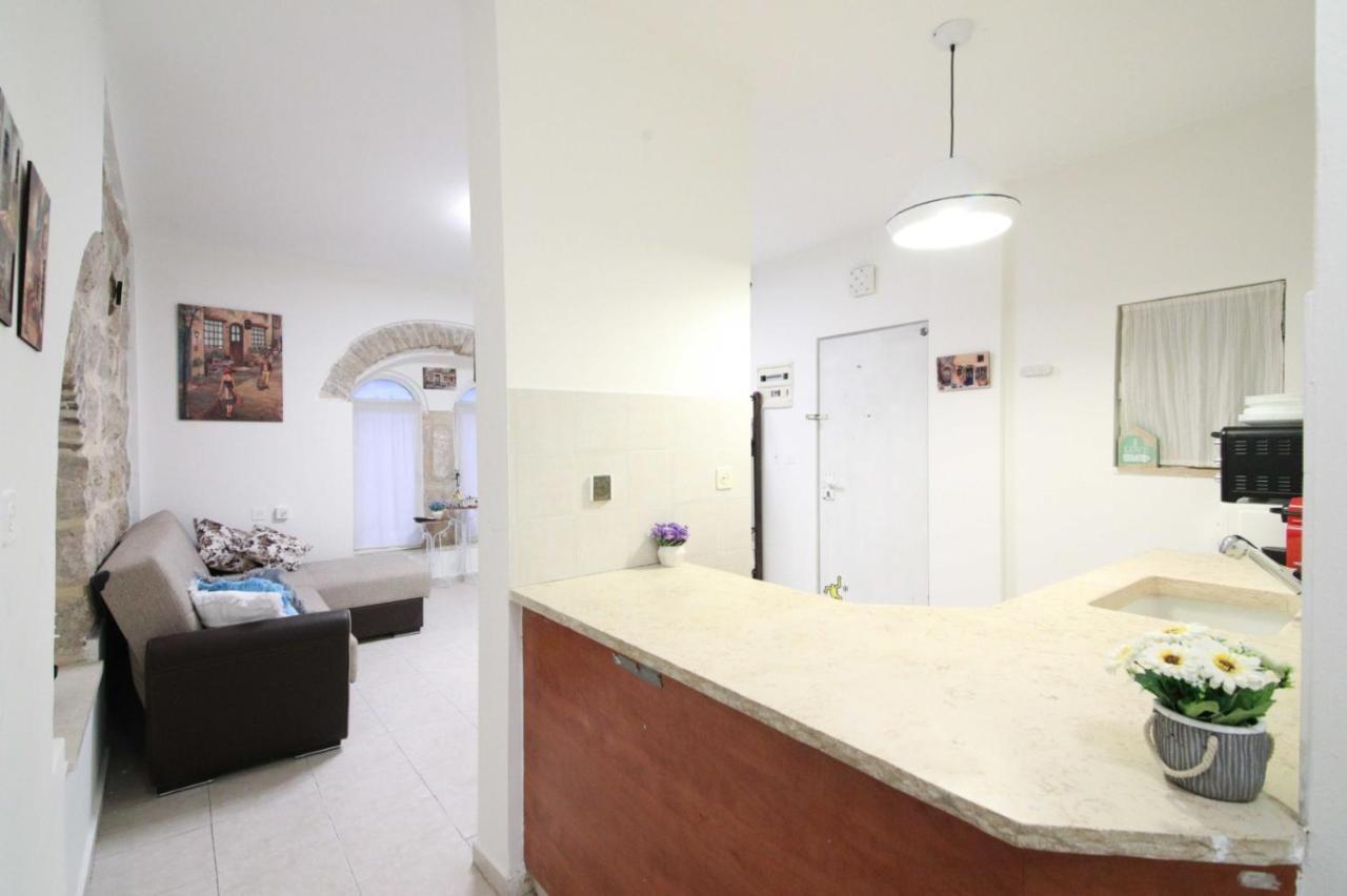 Private Hostel - Best Location Jerusalem Exteriör bild