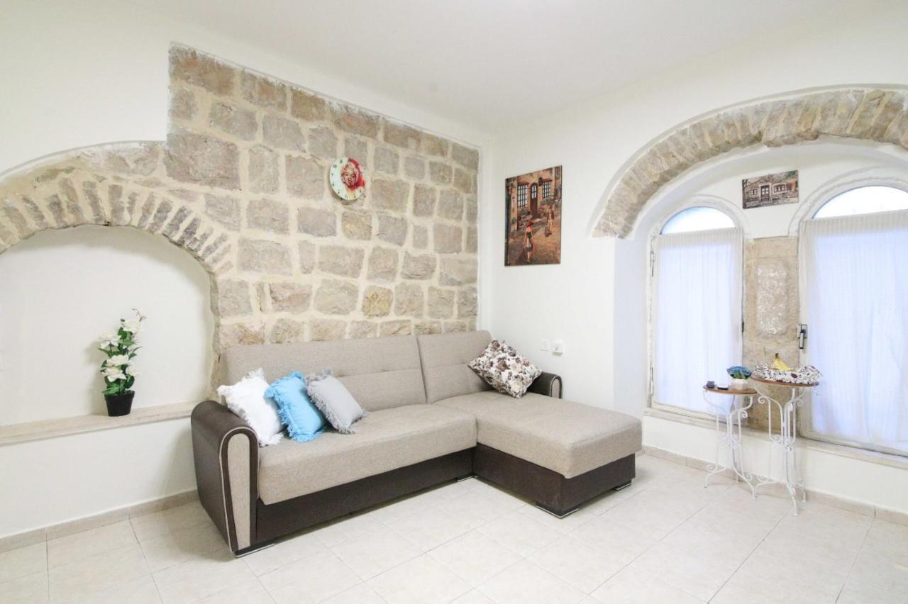Private Hostel - Best Location Jerusalem Exteriör bild