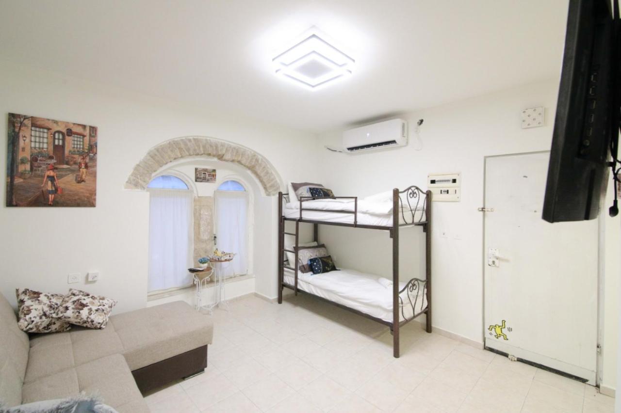 Private Hostel - Best Location Jerusalem Exteriör bild